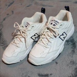 New Balance sneakers, 608